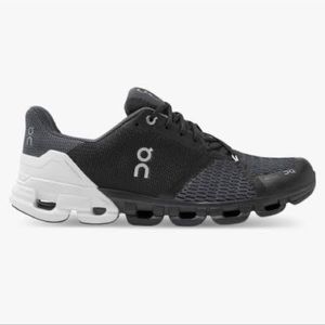 On Running Black & White Cloudflyer Running Shoes - mens 9, womens 11